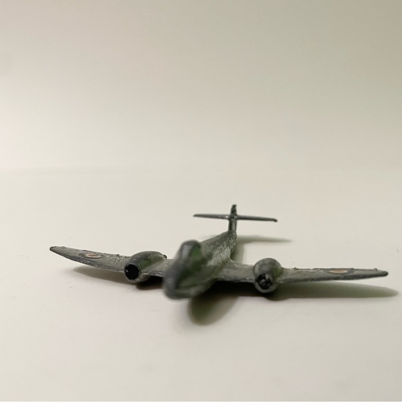 Dinky Toys Jet Aircraft Diecast Airplane - Picture 8 of 10